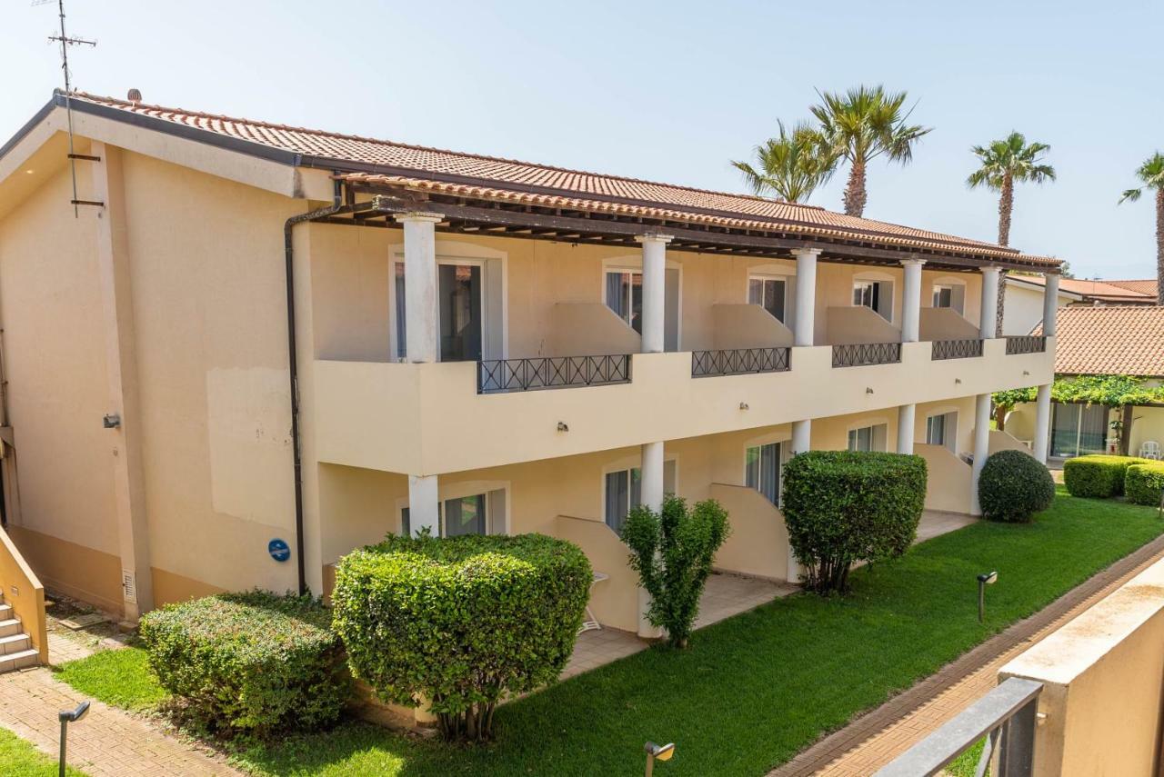 Nicotera Beach Village Exterior photo